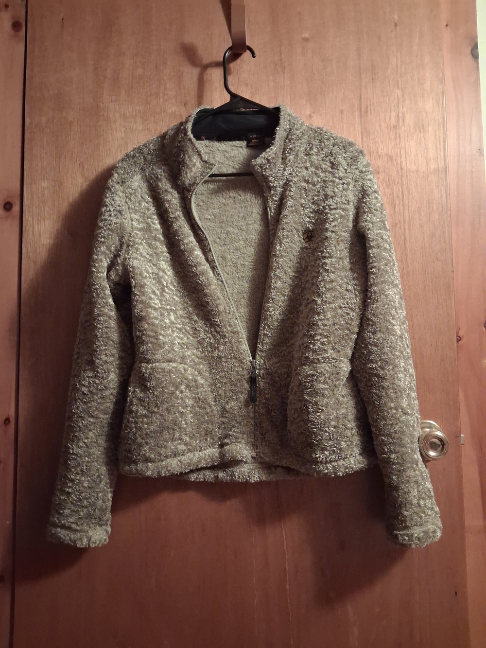 Ariat Plush Sherpa Zip Jacket in Gold. NWOT